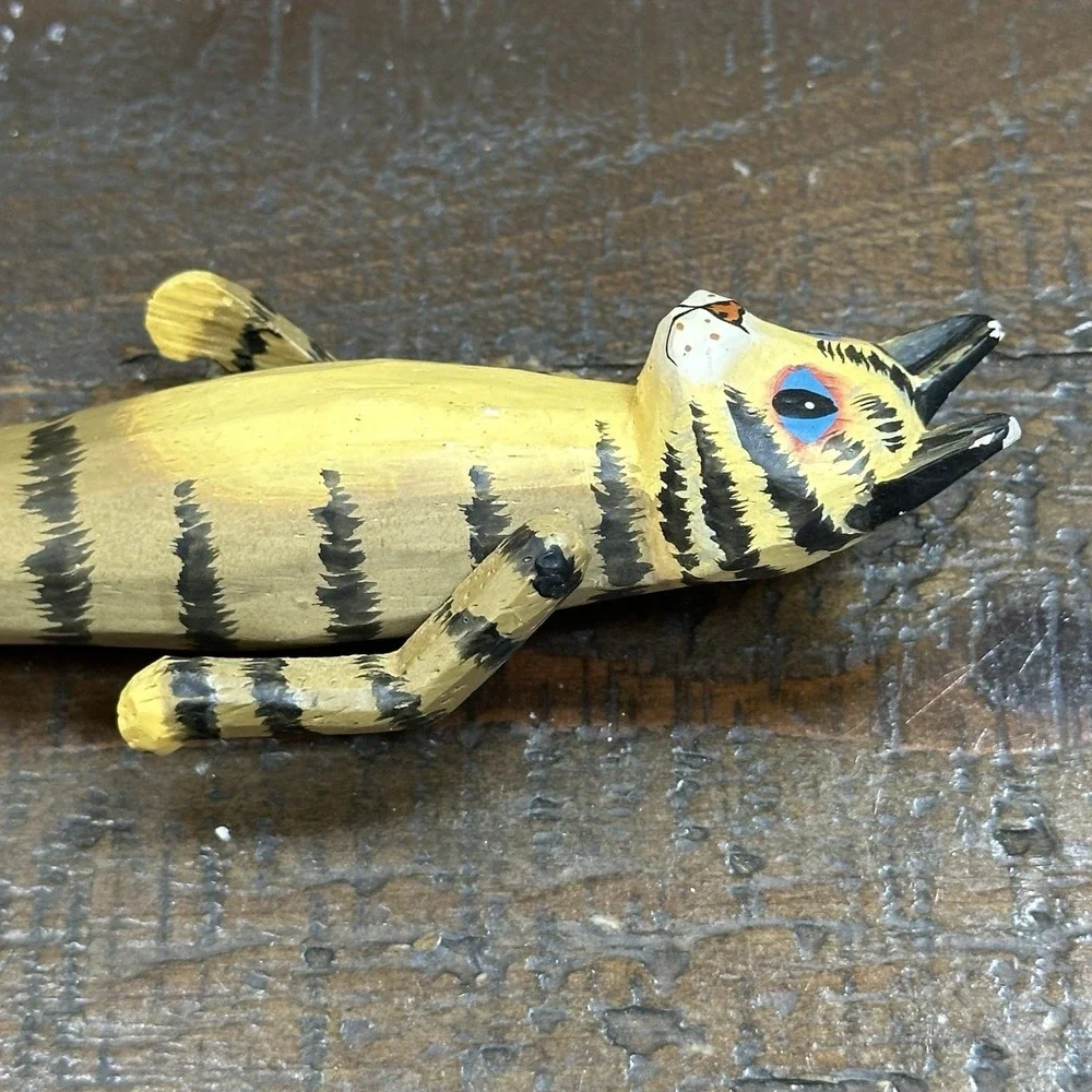 VTG Hand Carved Tiger Cat Pen – Wooden Folk Art Figurine‎ – Desk Decor